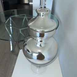 Z Gallery Decorating Base 