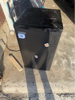 Mini fridge