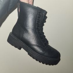 Black Boots