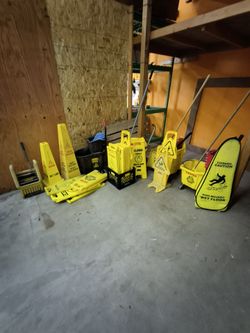 Commercial mop supplies