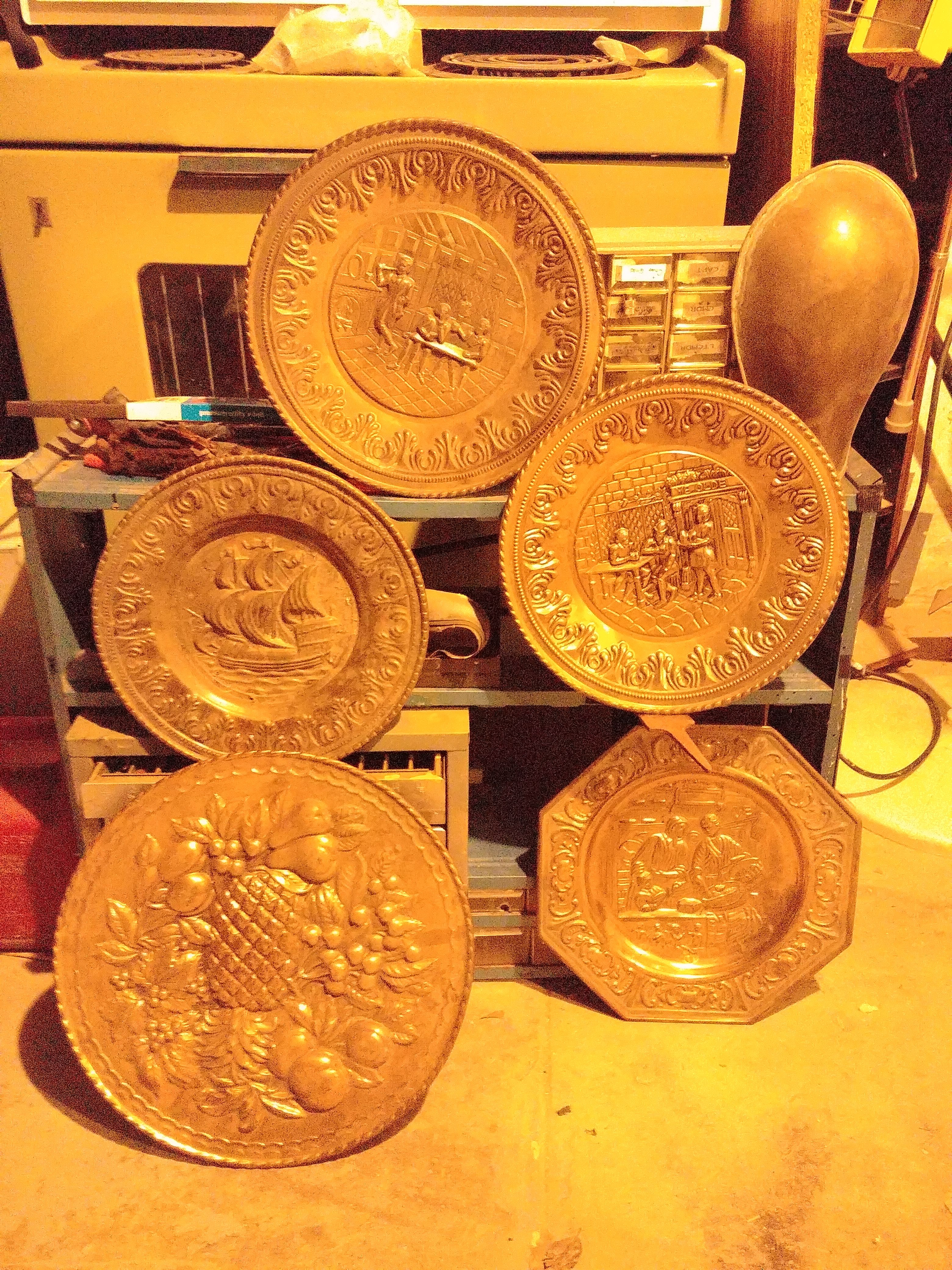 6 Vintage brass plates? Made in England by Peerlage