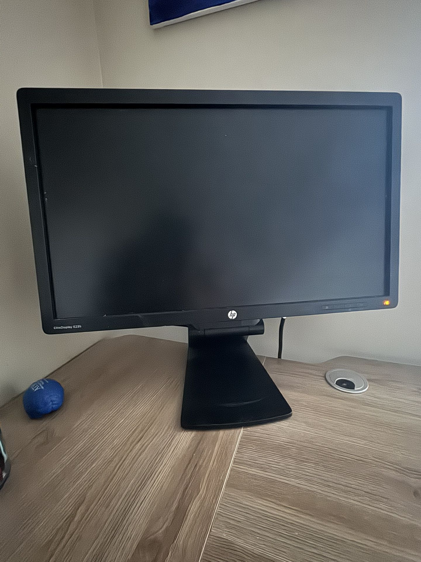 Black Monitor
