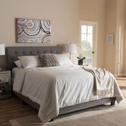 ⚡️FLASH SALE!⚡️Brand new full size bedframe