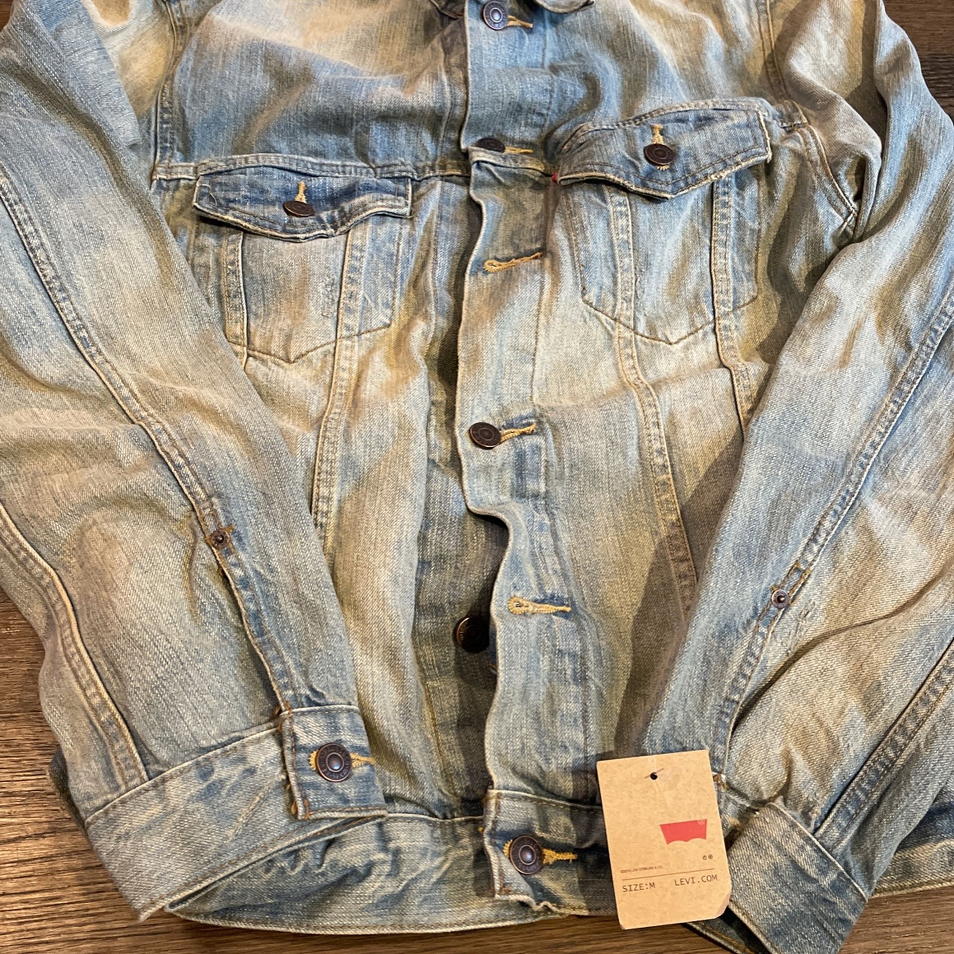 New Men’s M Jean Jacket