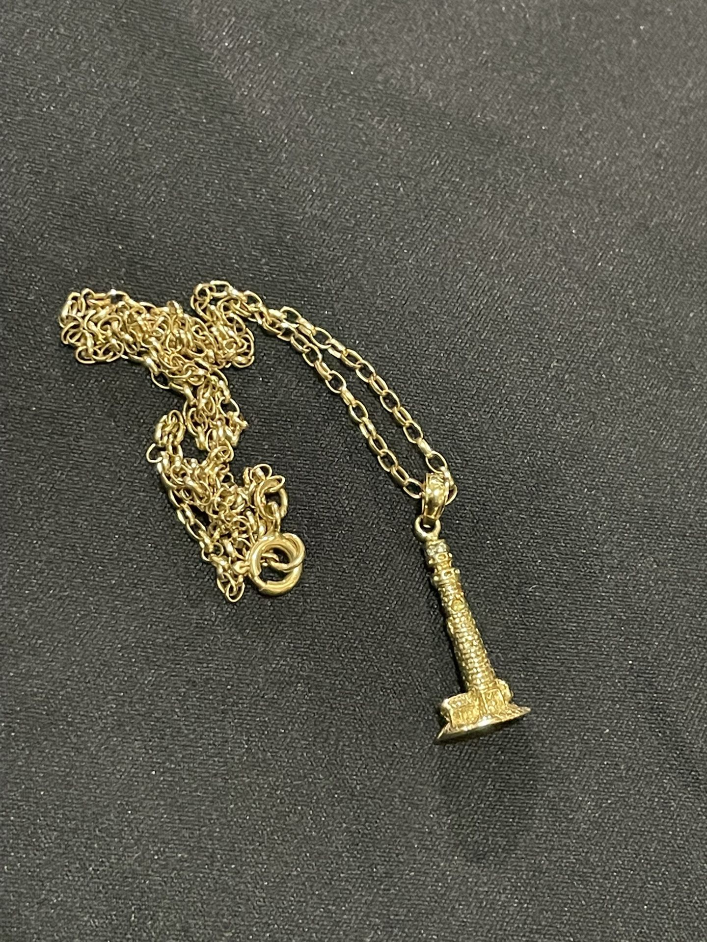 14kt Gold chain & 3 d Cape May Nj Lighthouse Charm Pendant