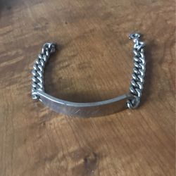 Silver name plate bracelet