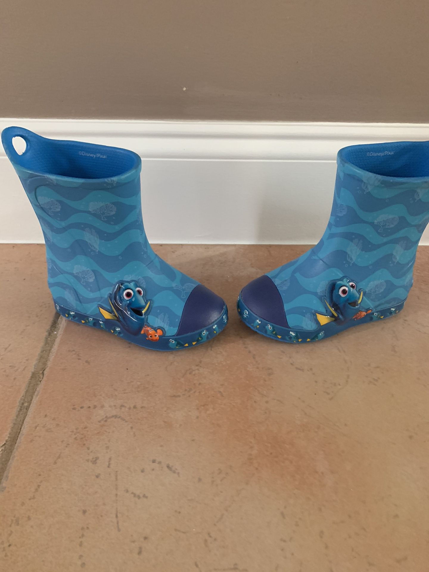 New Crocs kids rain boots - Finding Nemo