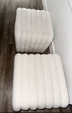 2 Modern Bouclé Accent Chairs – Cream