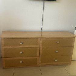 Modern Solid Wood Bedroom Set – Great Quality