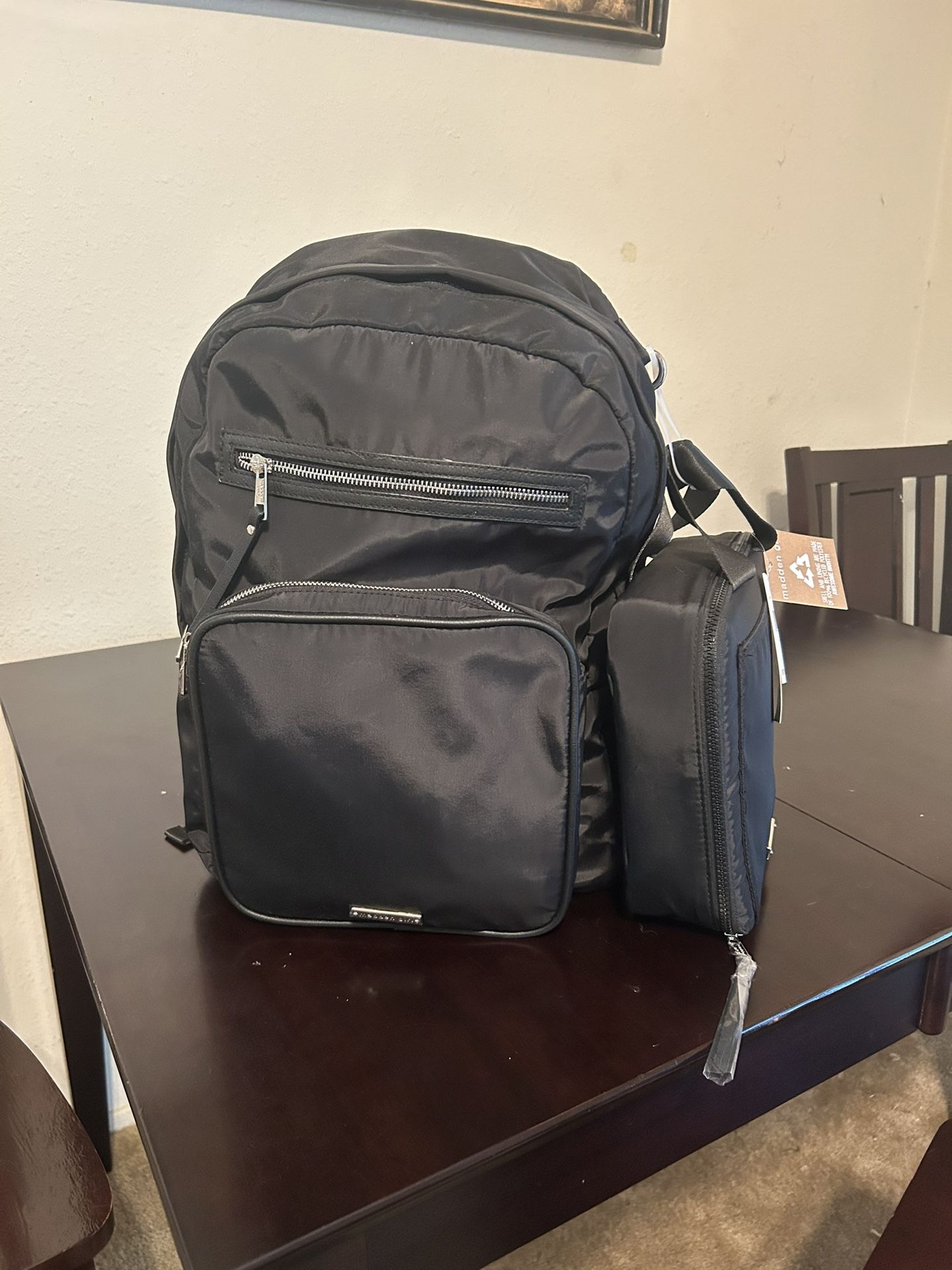 Backpack and lunchbox set