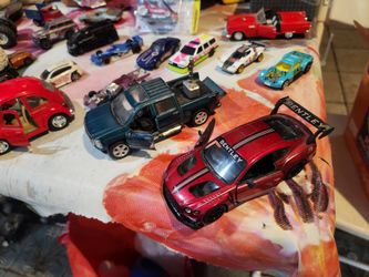 Hot wheels .