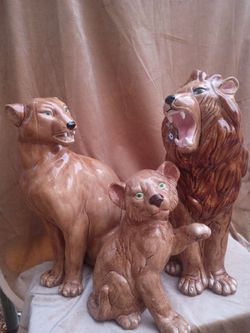 Family of lions