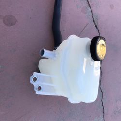 COOLANT RECOVERY BOTTLE 2012-2018 TOYOTA PRIUS “”C”” OEM.