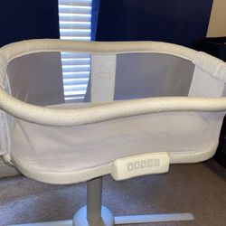 HALO Bassinet Swivel Sleeper 