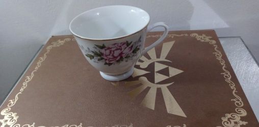 PORCELAIN TEA / COFFEE CUP