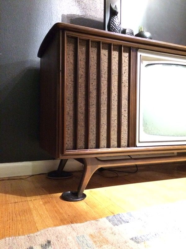 Retro Midcentury Mid-Century Modern Mcm Vintage RCA Victor New Vista Color TV Stereo Console Cabinet