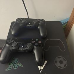 PLAYSTATION 4. (NEGOTIABLE)