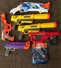 Nerf Blaster Bundle with 70 Elite 2.0 Darts