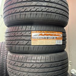 Arroyo 235/45R18 