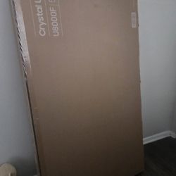 Samsung Crystal UHD 55' TV