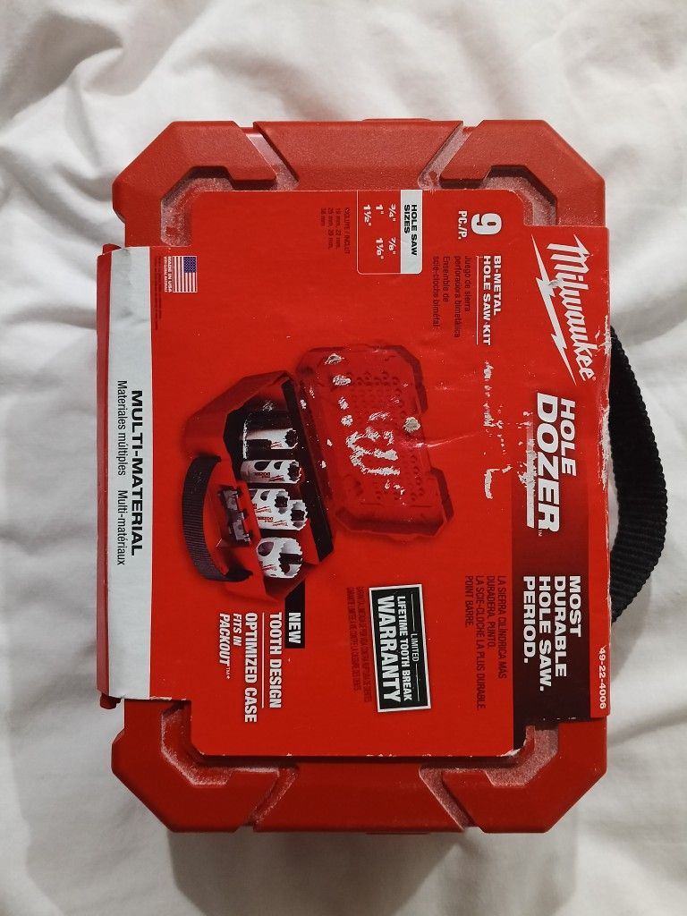 Milwaukee Hole Dozer 9 PC. Bi-Metal Hole Saw Kit