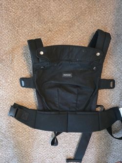 Momcozy baby carrier