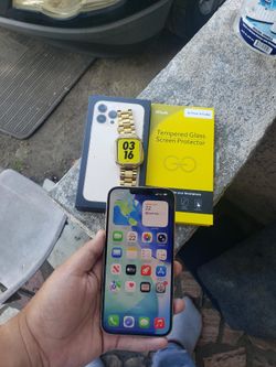 $450! New Unlocked & Paid off Iphone 13 Pro Max 256GB Gold Edition & $250! Nike edition Apple watch Trade & Cash Welcome