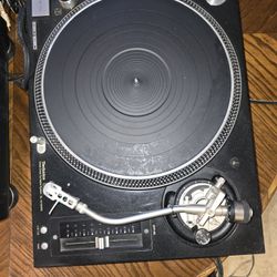 Technics 1210 M5G pair