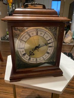 Halminton  vintage clock works good