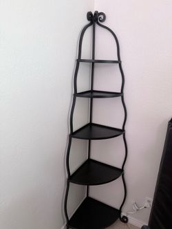 Corner shelf
