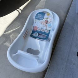 Brand New Baby Bath