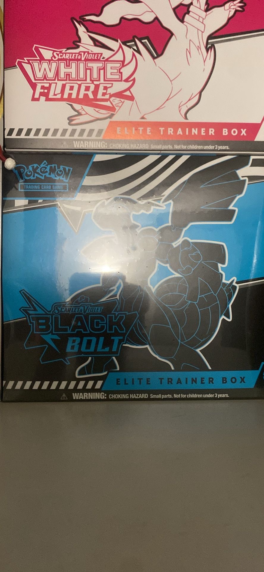 Surging Sparks ETB Black Bolt ETB