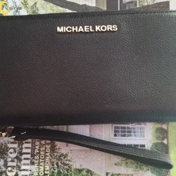 Michael Kors Travel Wallet