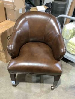 Hooker Furniture Queen Game Chair – Top Grain Leather Club Chair