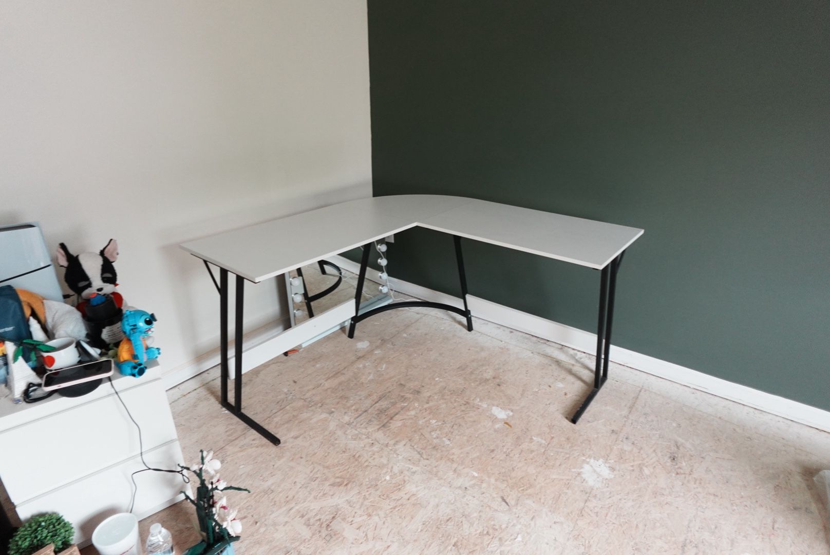 Corner Desk 