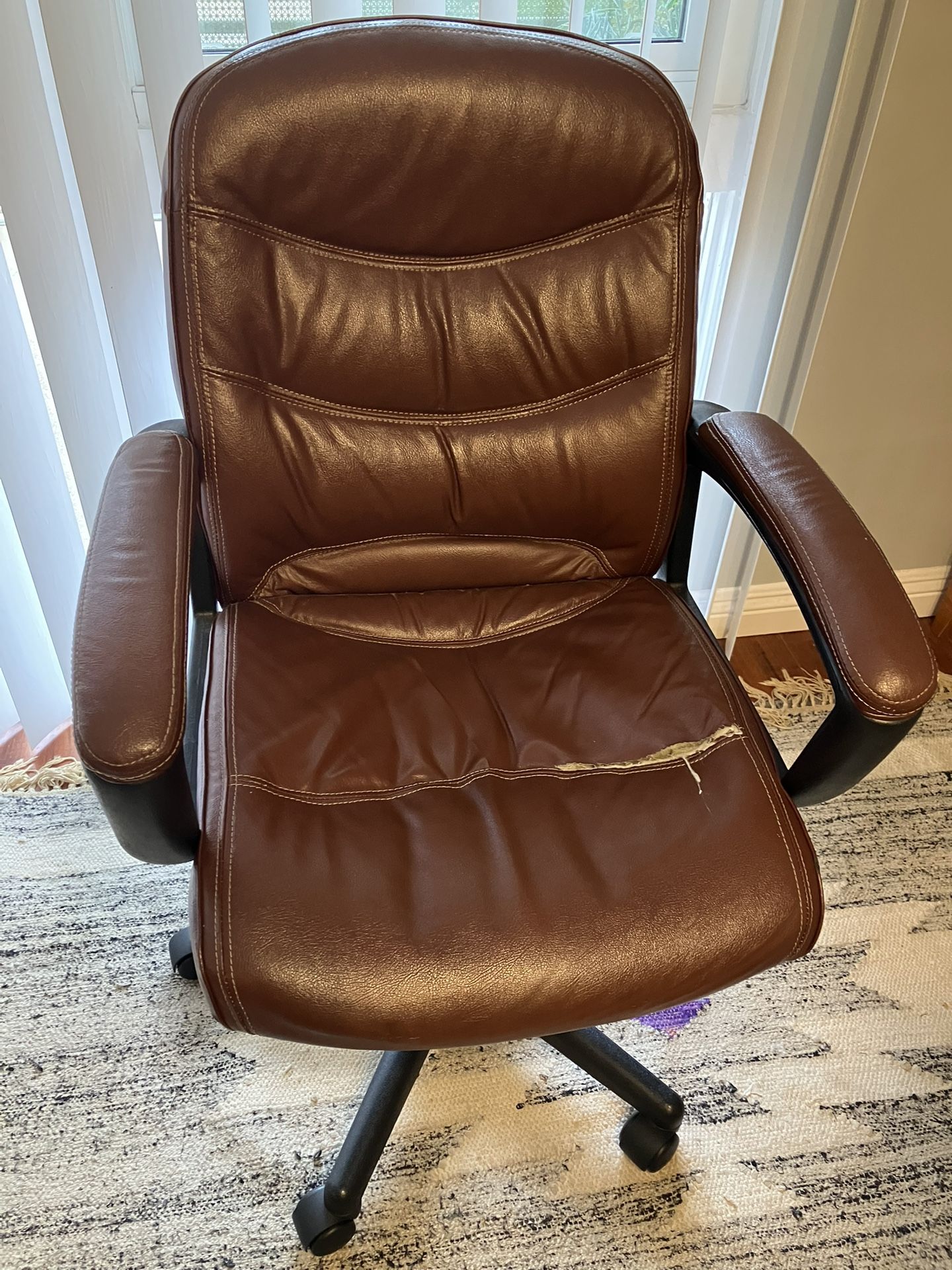 🪑 Comfortable Desk Chair