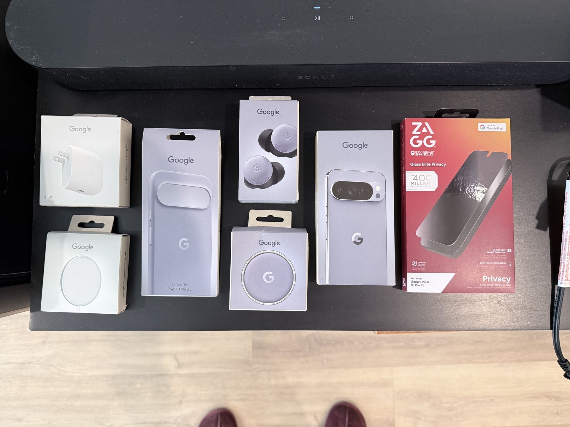 Google Pixel 10 Pro XL 512GB Moonstone Unlocked Bundle