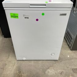 Vissani MDCF5WH 5 cu. ft. Manual Defrost Chest Freezer LL