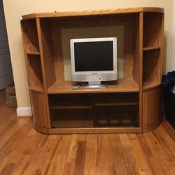 Corner Tv Unit reduced price 25.00 To be picked up