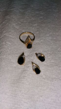 3pice gold, diamond and onyx jewelry set