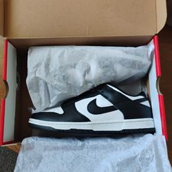 Nike Panda Dunks 