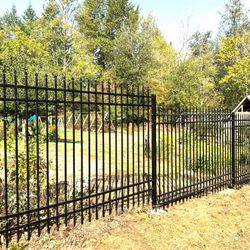 Metal Fence Panels 7x10(with posts) Residential Style 