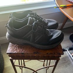 Men’s Size 11.5 Athletic Sneakers – Comfortable Casual Running Shoes – Clean Used