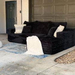 Stunning Boneless Couch 