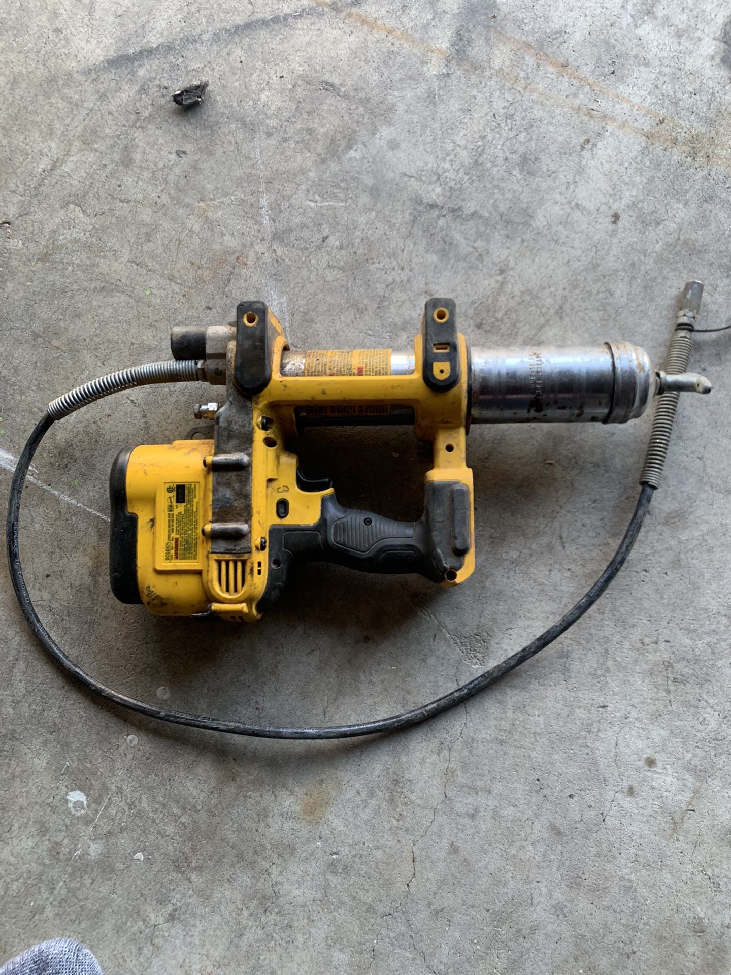 DEWALT Grease Gun