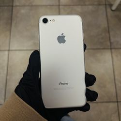 IPHONE 7 UNLOCKED 
