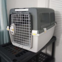 Dog and Cat Kennel Pet Carrier & Crate 
