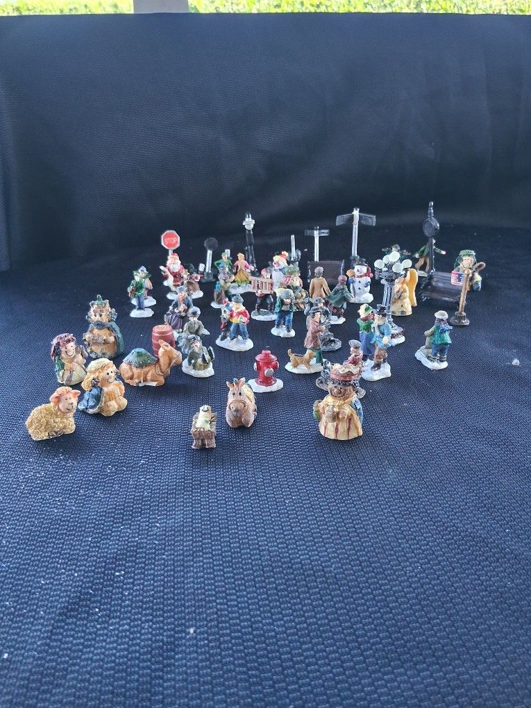 Tiny Christmas Figurines