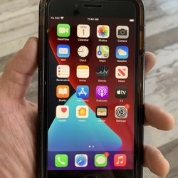 iPhone 8 Plus UNLOCKED With Case And Charger