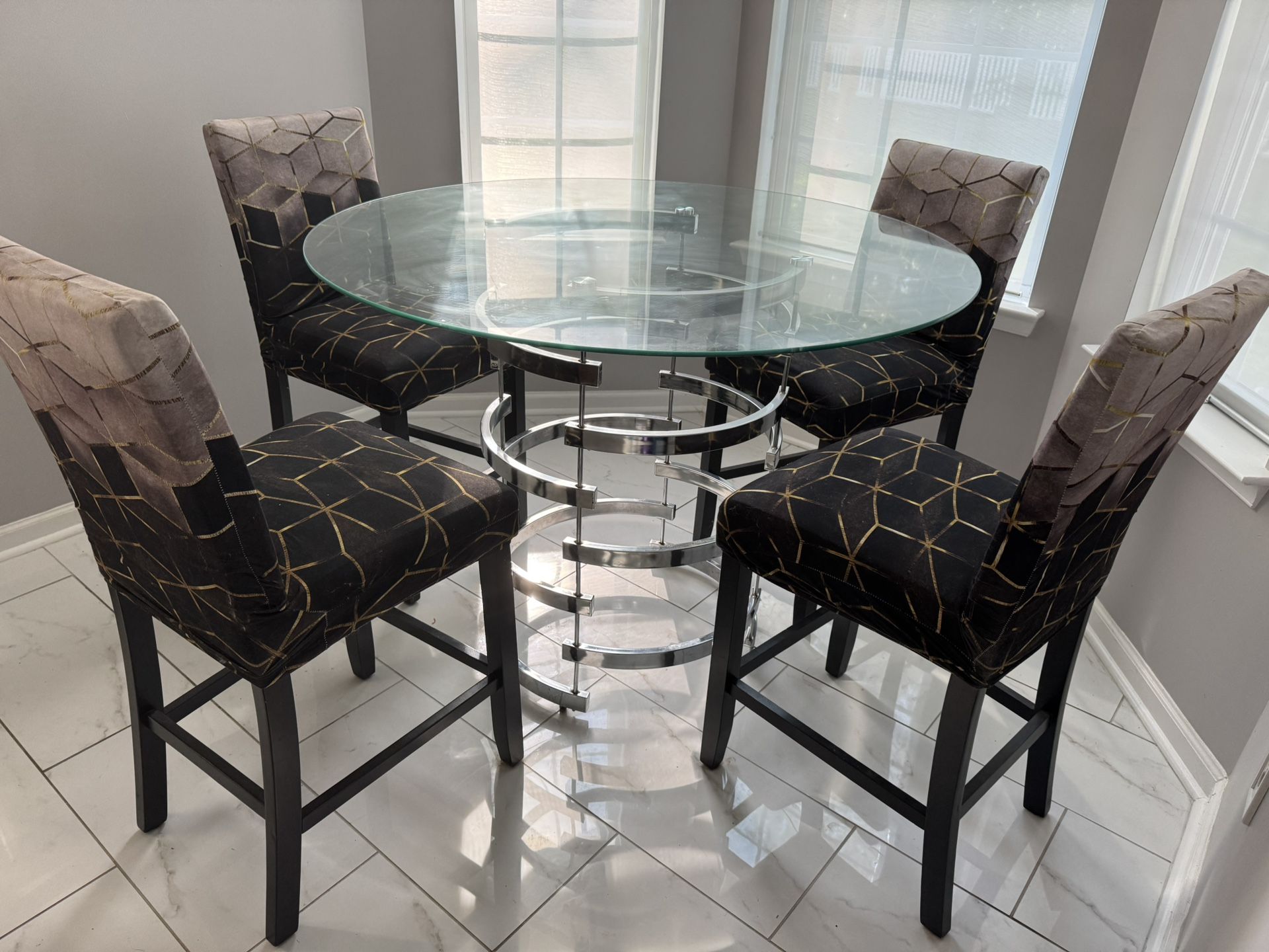 Round Tall Glass Kitchen Table With Upholstered Chairs